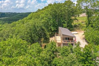 500 Briggs Road, Walnut Shade, MO 65771