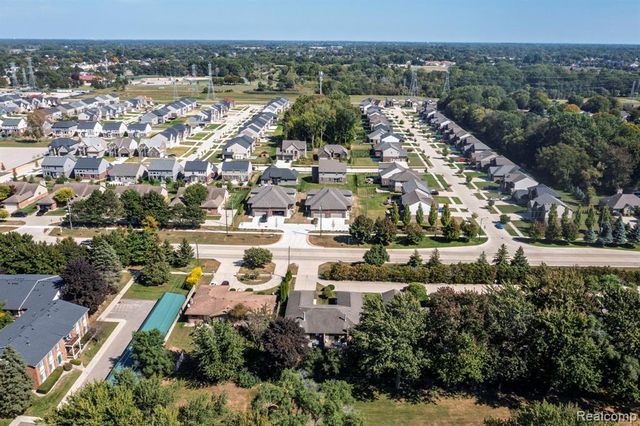 34457 Maple Lane Drive, Sterling Heights, MI 48312