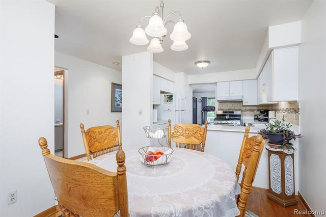 34457 Maple Lane Drive, Sterling Heights, MI 48312