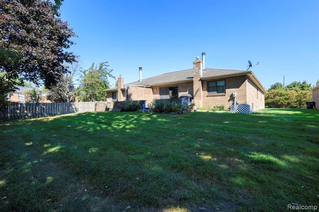 34457 Maple Lane Drive, Sterling Heights, MI 48312