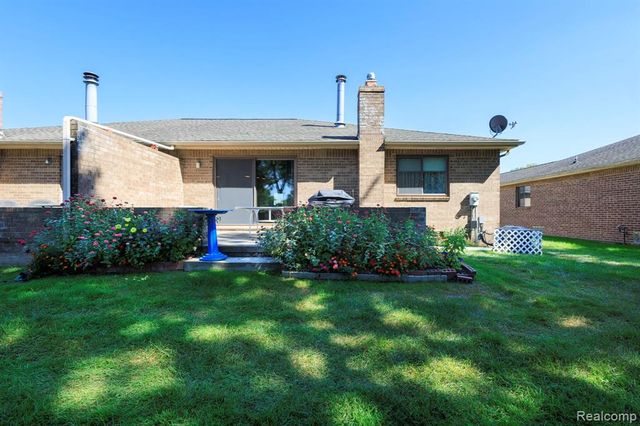 34457 Maple Lane Drive, Sterling Heights, MI 48312