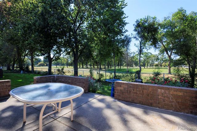 34457 Maple Lane Drive, Sterling Heights, MI 48312