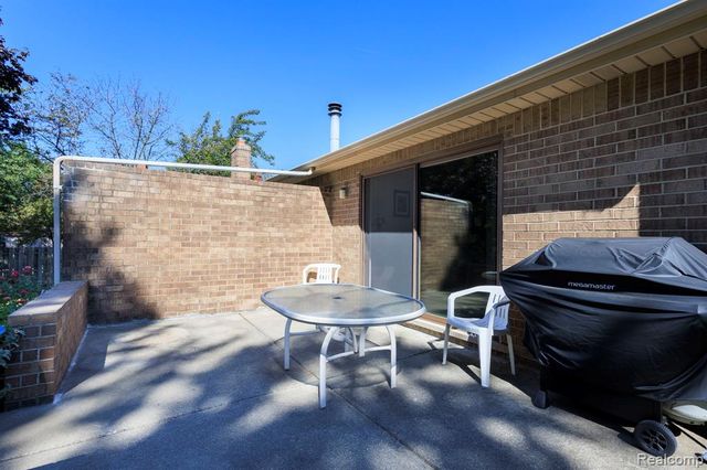 34457 Maple Lane Drive, Sterling Heights, MI 48312