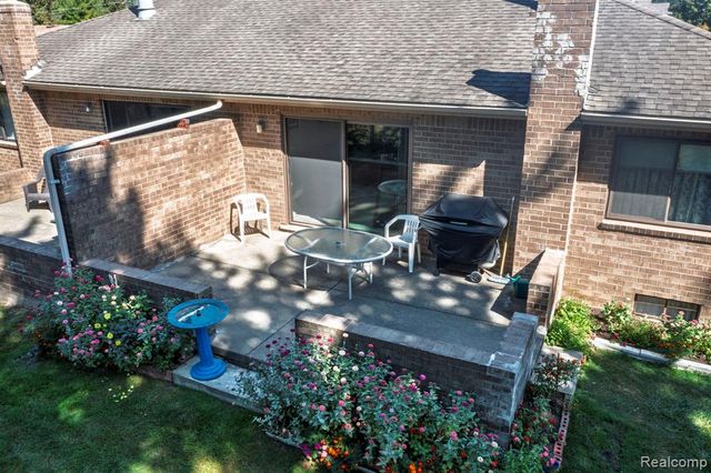 34457 Maple Lane Drive, Sterling Heights, MI 48312