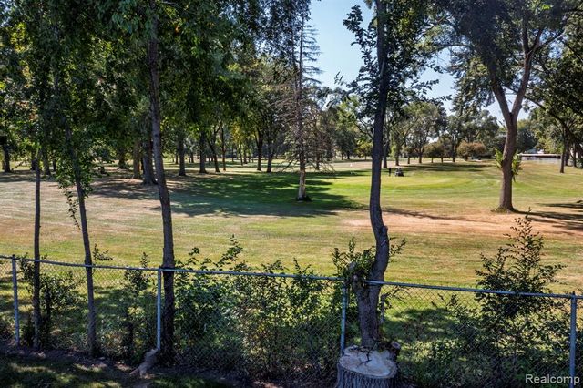 34457 Maple Lane Drive, Sterling Heights, MI 48312