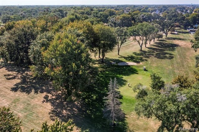 34457 Maple Lane Drive, Sterling Heights, MI 48312