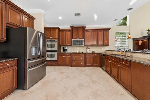 9174 Oak Alley Drive, Wellington, FL 33467