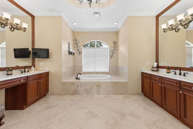 9174 Oak Alley Drive, Wellington, FL 33467