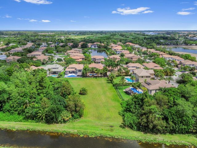 9174 Oak Alley Drive, Wellington, FL 33467