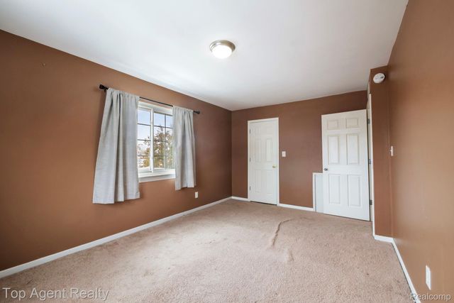 39417 Van Dyke Avenue 605, Sterling Heights, MI 48313