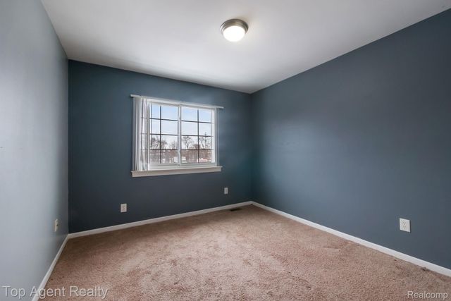 39417 Van Dyke Avenue 605, Sterling Heights, MI 48313