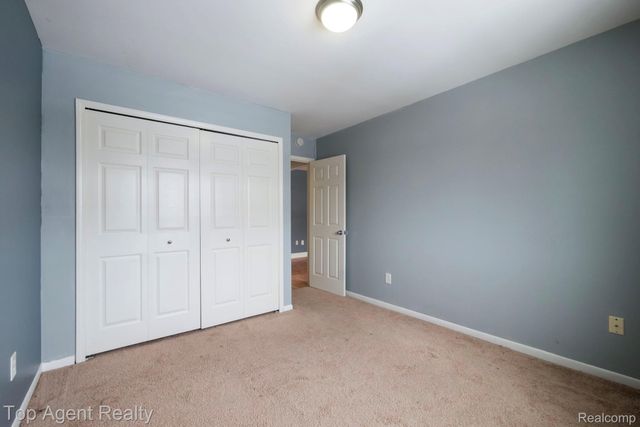 39417 Van Dyke Avenue 605, Sterling Heights, MI 48313