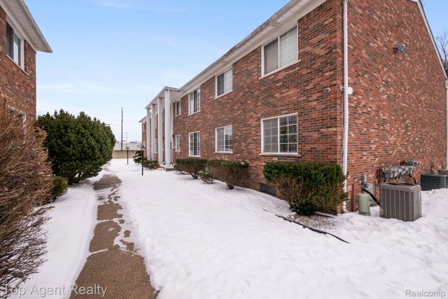 39417 Van Dyke Avenue 605, Sterling Heights, MI 48313