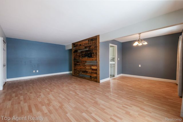 39417 Van Dyke Avenue 605, Sterling Heights, MI 48313