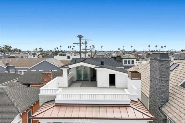 1105 N Bay Front, Newport Beach, CA 92662