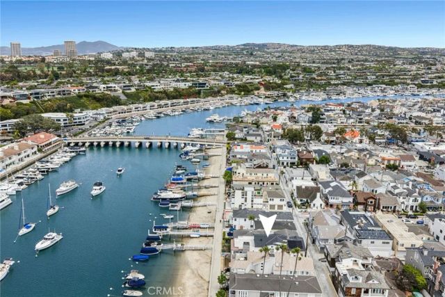 1105 N Bay Front, Newport Beach, CA 92662