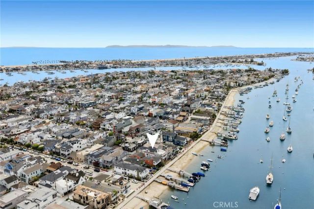 1105 N Bay Front, Newport Beach, CA 92662