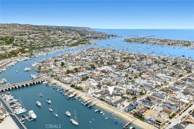 1105 N Bay Front, Newport Beach, CA 92662