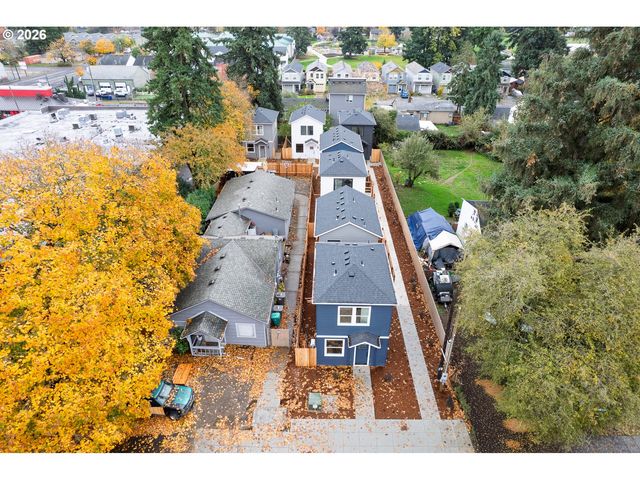 12090 Se Market St, Portland, OR 97216