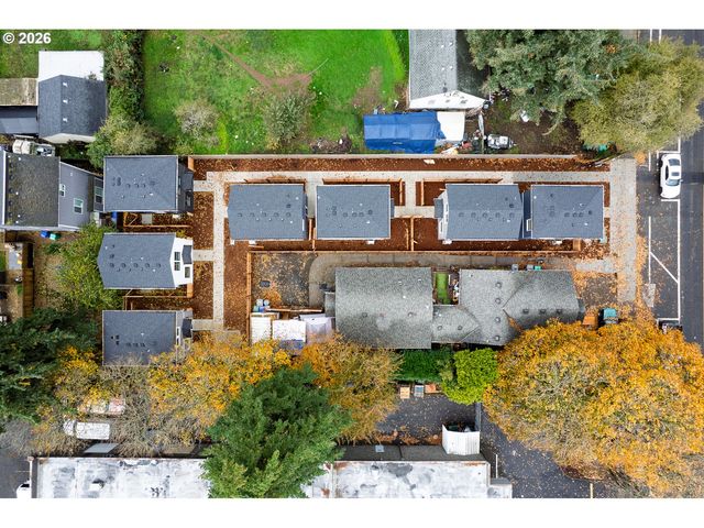 12090 Se Market St, Portland, OR 97216