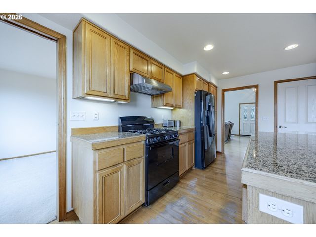3362 BENTLEY Ave, Eugene, OR 97405