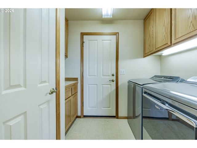 3362 BENTLEY Ave, Eugene, OR 97405