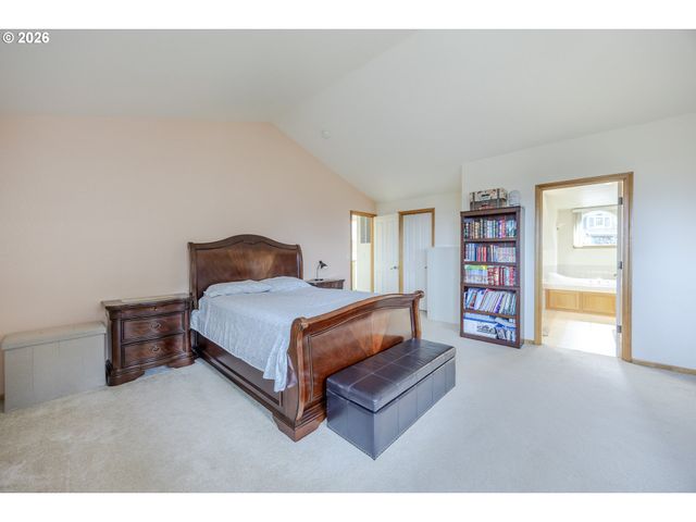 3362 BENTLEY Ave, Eugene, OR 97405