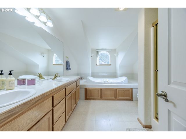 3362 BENTLEY Ave, Eugene, OR 97405