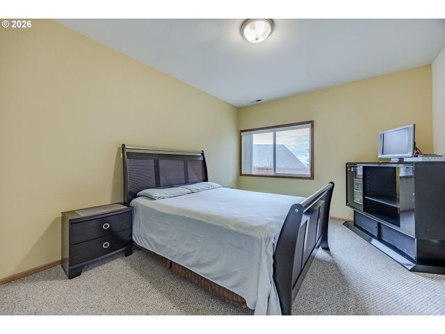 3362 BENTLEY Ave, Eugene, OR 97405