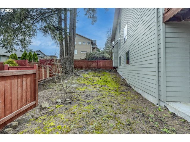 3362 BENTLEY Ave, Eugene, OR 97405