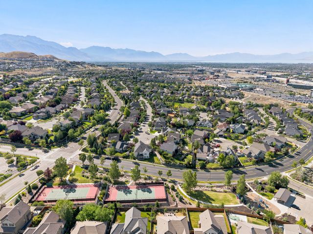 2639 W PEBBLE CREEK LN, Lehi, UT 84043