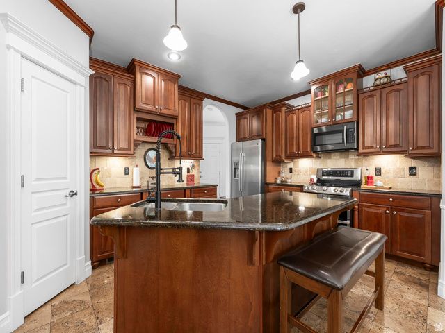 2639 W PEBBLE CREEK LN, Lehi, UT 84043