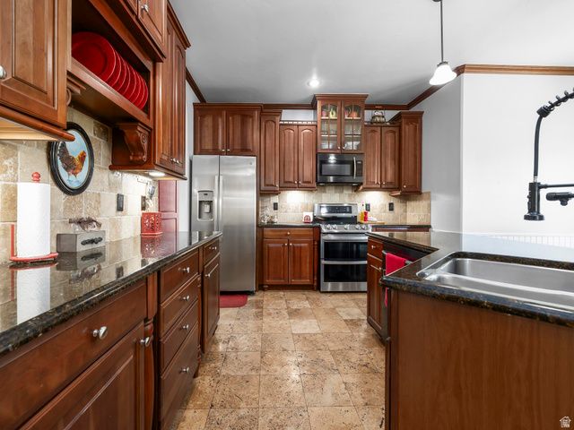 2639 W PEBBLE CREEK LN, Lehi, UT 84043