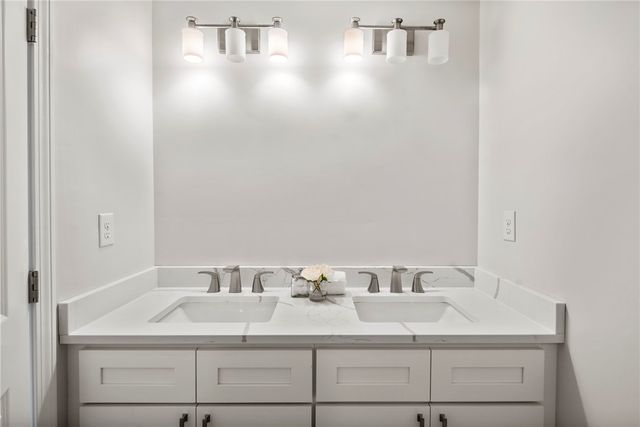 0 Greenwich Boulevard 203, East Greenwich, RI 02818