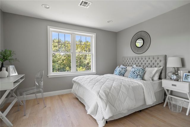 0 Greenwich Boulevard 203, East Greenwich, RI 02818