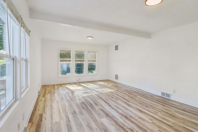 4120 57th Street, Des Moines, IA 50310