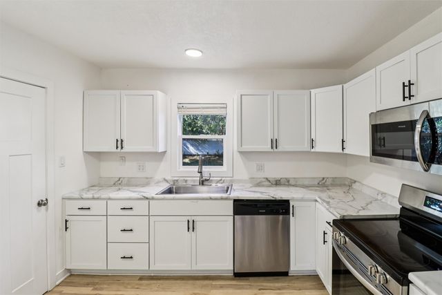 4120 57th Street, Des Moines, IA 50310