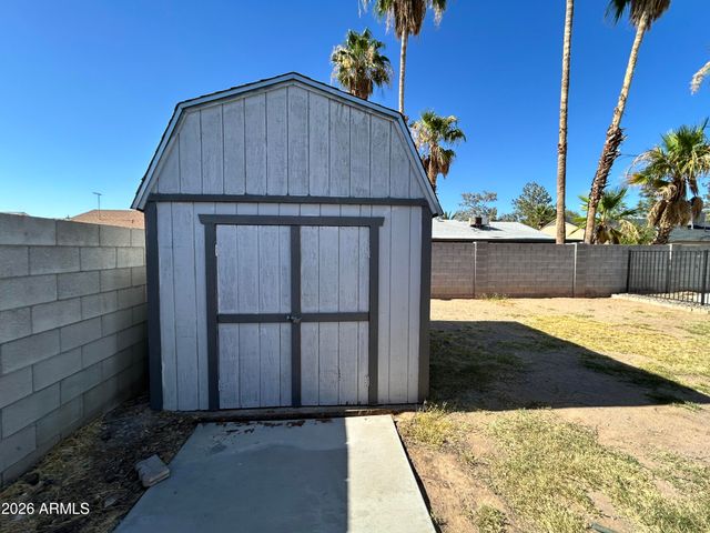 9002 W Malapai Drive, Peoria, AZ 85345