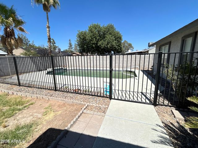 9002 W Malapai Drive, Peoria, AZ 85345