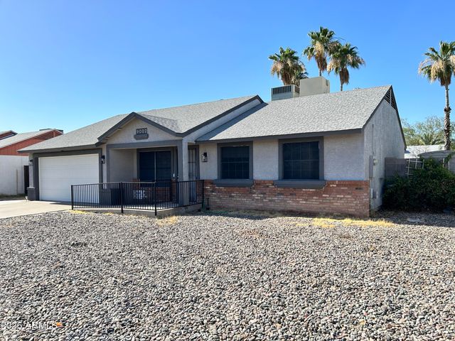 9002 W Malapai Drive, Peoria, AZ 85345
