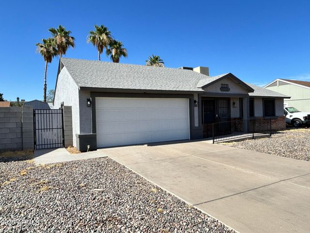 9002 W Malapai Drive, Peoria, AZ 85345