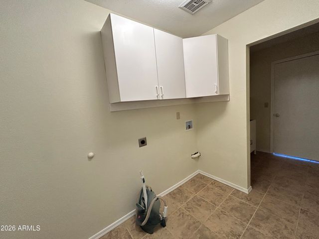 9002 W Malapai Drive, Peoria, AZ 85345
