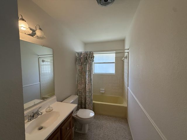 704 Arrow Lane, Kerrville, TX 78028