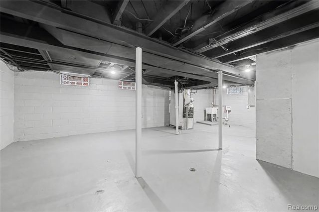 12582 Duchess Street, Detroit, MI 48224