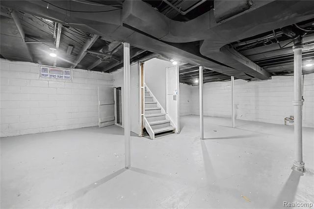 12582 Duchess Street, Detroit, MI 48224