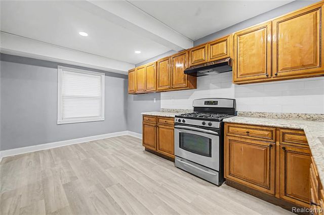 12582 Duchess Street, Detroit, MI 48224