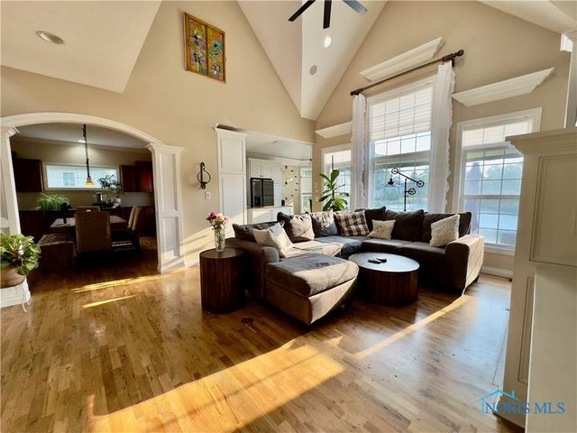 2966 Deep Water Lane, Maumee, OH 43537