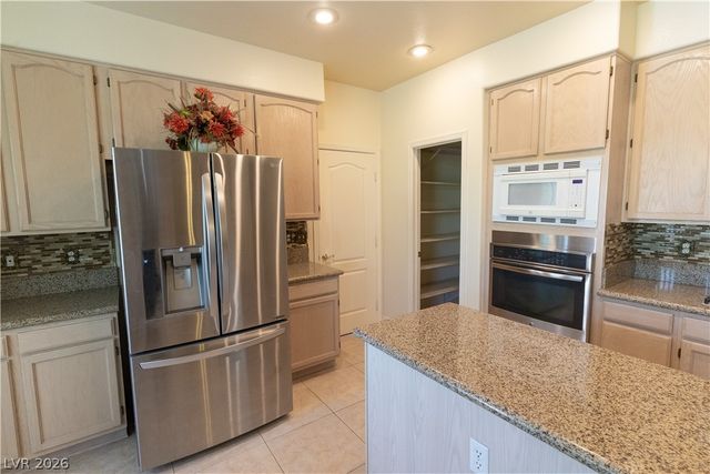 2880 Cooper Creek Drive, Henderson, NV 89074