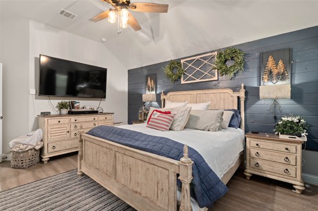 207 Newton Street, Valley View, TX 76272
