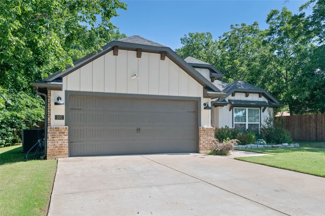 207 Newton Street, Valley View, TX 76272